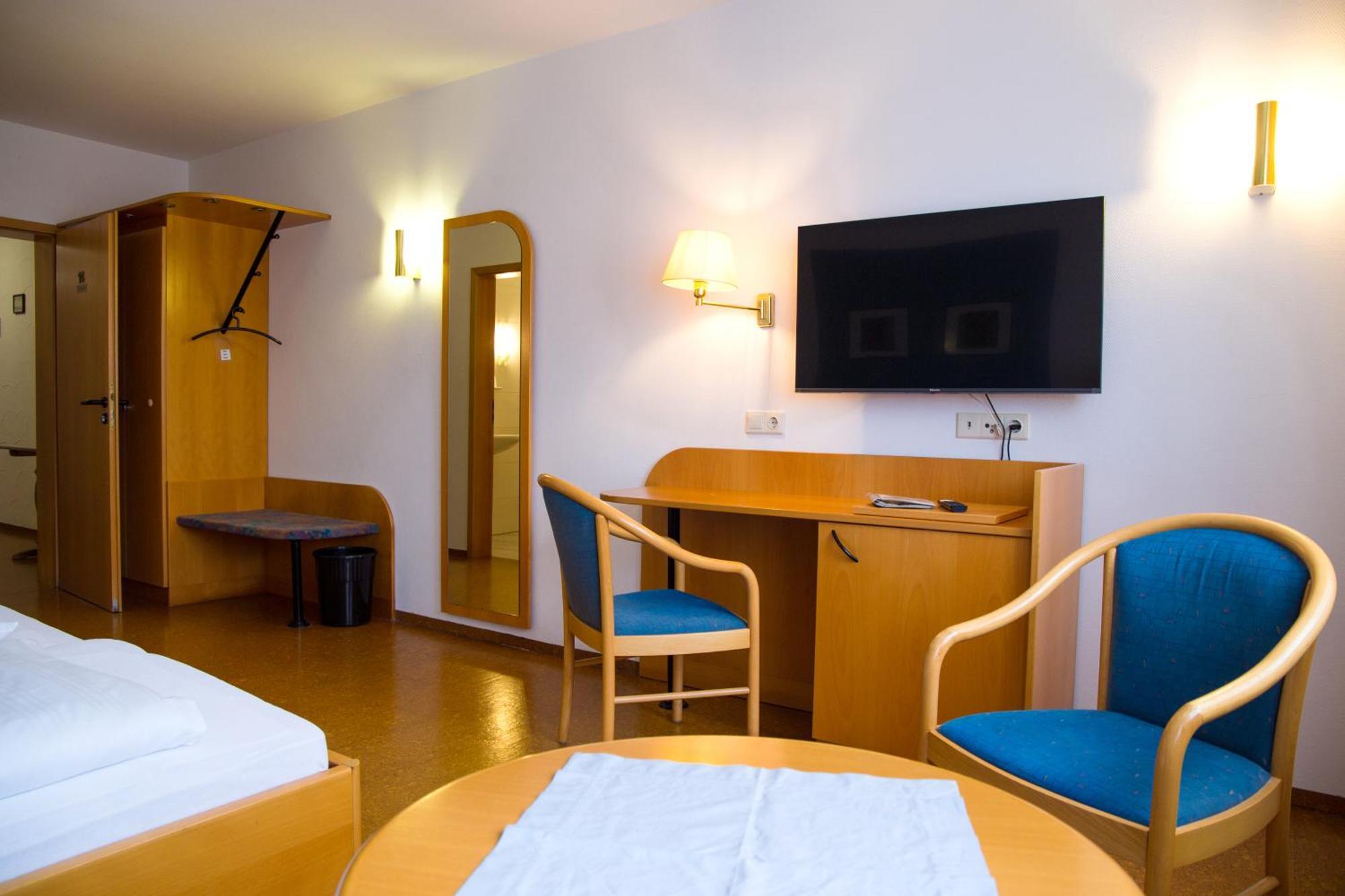 Hotel Zur Linde Gädheim Kültér fotó