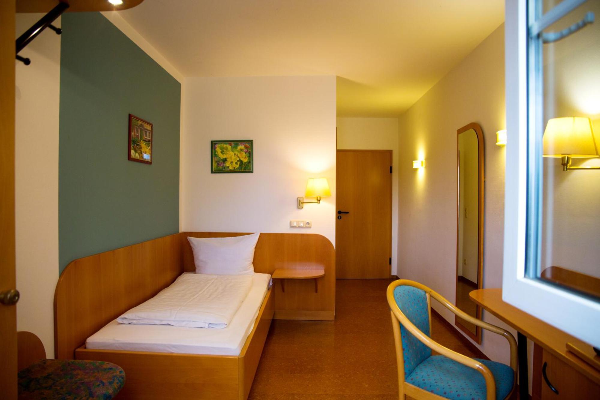 Hotel Zur Linde Gädheim Kültér fotó